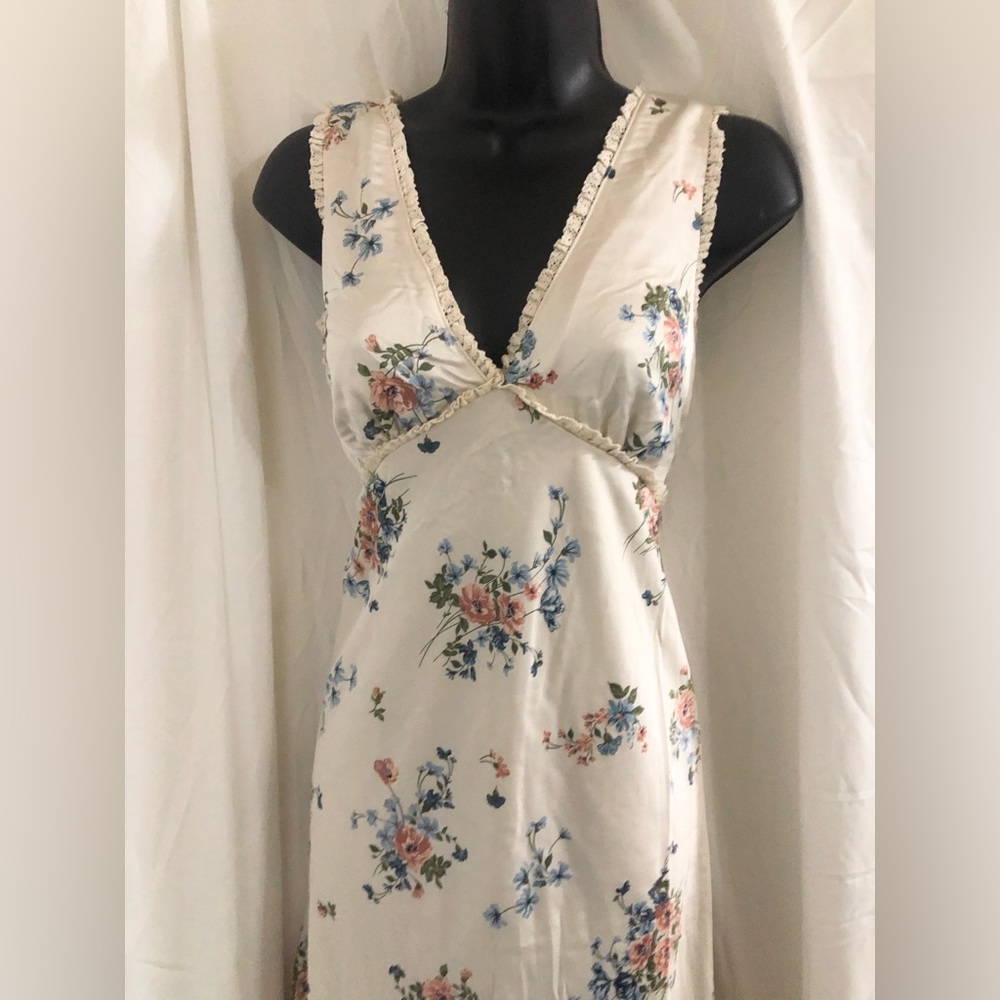 Jessica Simpson cream ditsy floral satin effect maxi dress size medium brand new - Picture 15 of 16